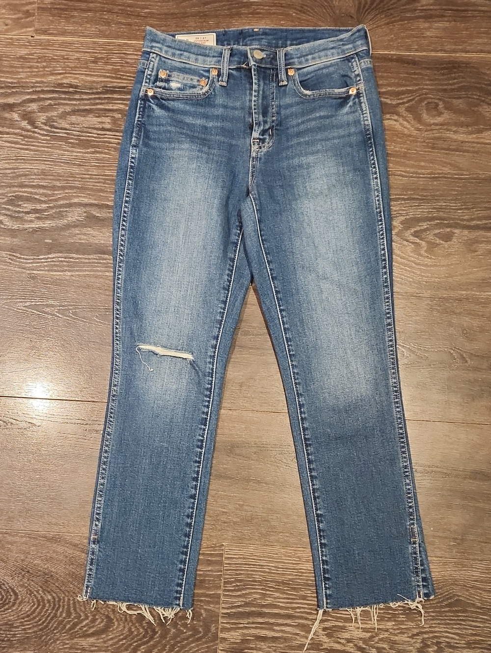 ❤️ NWOT! GAP VINTAGE SLIM MID-RISE JEANS, DISTRESSED, RAW SPLIT HEM, 2S 26 SHORT - Picture 2 of 9